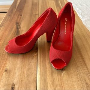 United Nude peep-toe red pumps